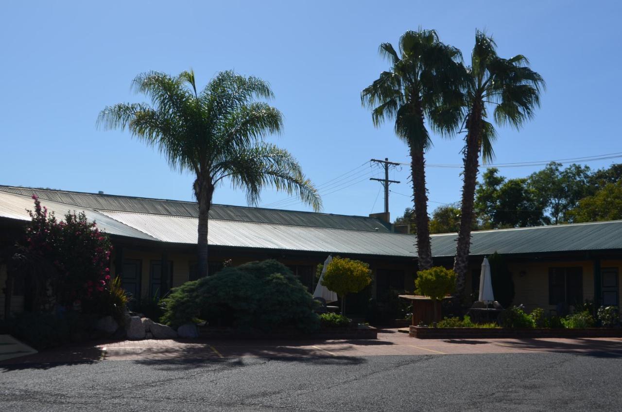 Ten Dollar Town Motel Gulgong Exterior photo